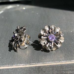 Sorrelli silver flower earrings